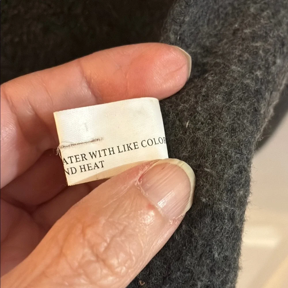 Men’s Gray Scarf